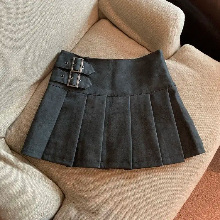 Coffee leather skirt for women, high waisted A-line pleated short skirt, fashionable and trend