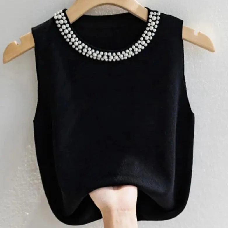 Top with pearls on the neck - Sweater to combine with blazers