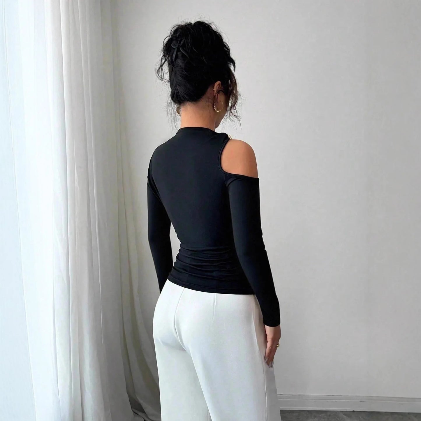Asymmetric Collar Single-sided Off-shoulder Metal Decorative Slim Top
